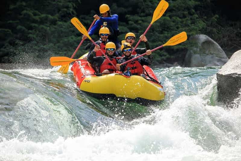Billet Medellín : aventure en rafting à Río Calderas - Cocorná, Antioquia