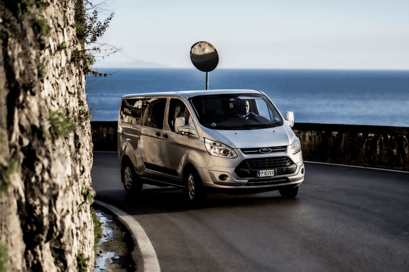 Billet Positano : Transfert en navette partagée vers la gare de Naples