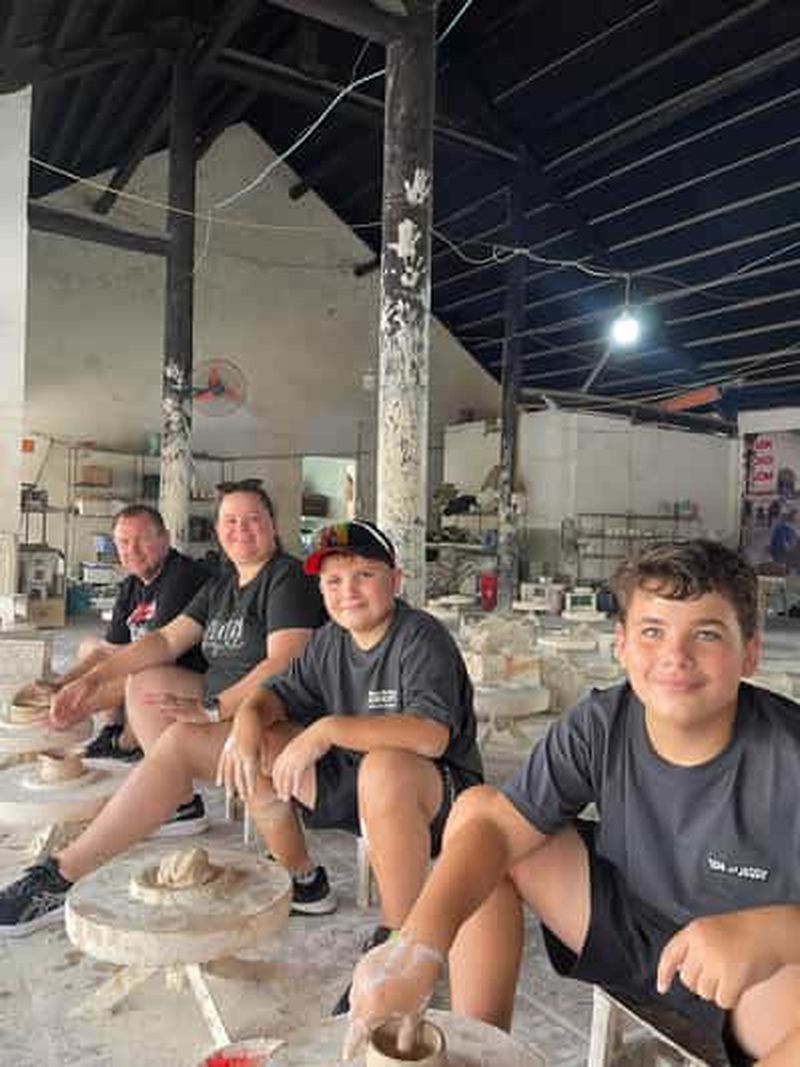 Billet Visite d'une demi-journée en trottinette électrique au village de céramique de Bat Trang depuis Hanoï