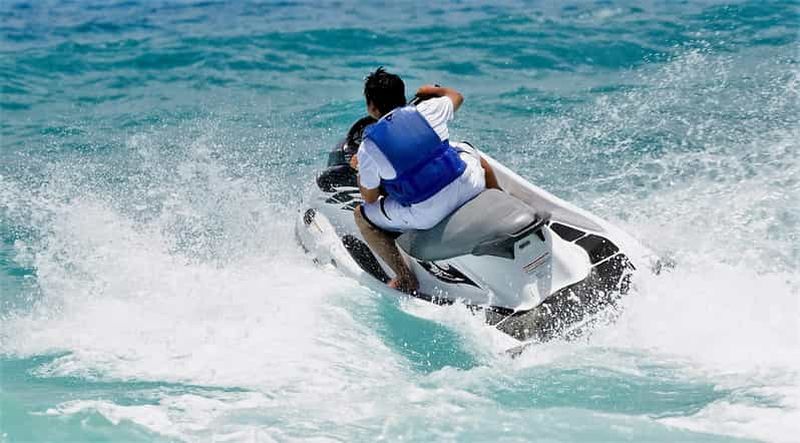 Billet Julian's : Location de jet ski à St. George's Bay