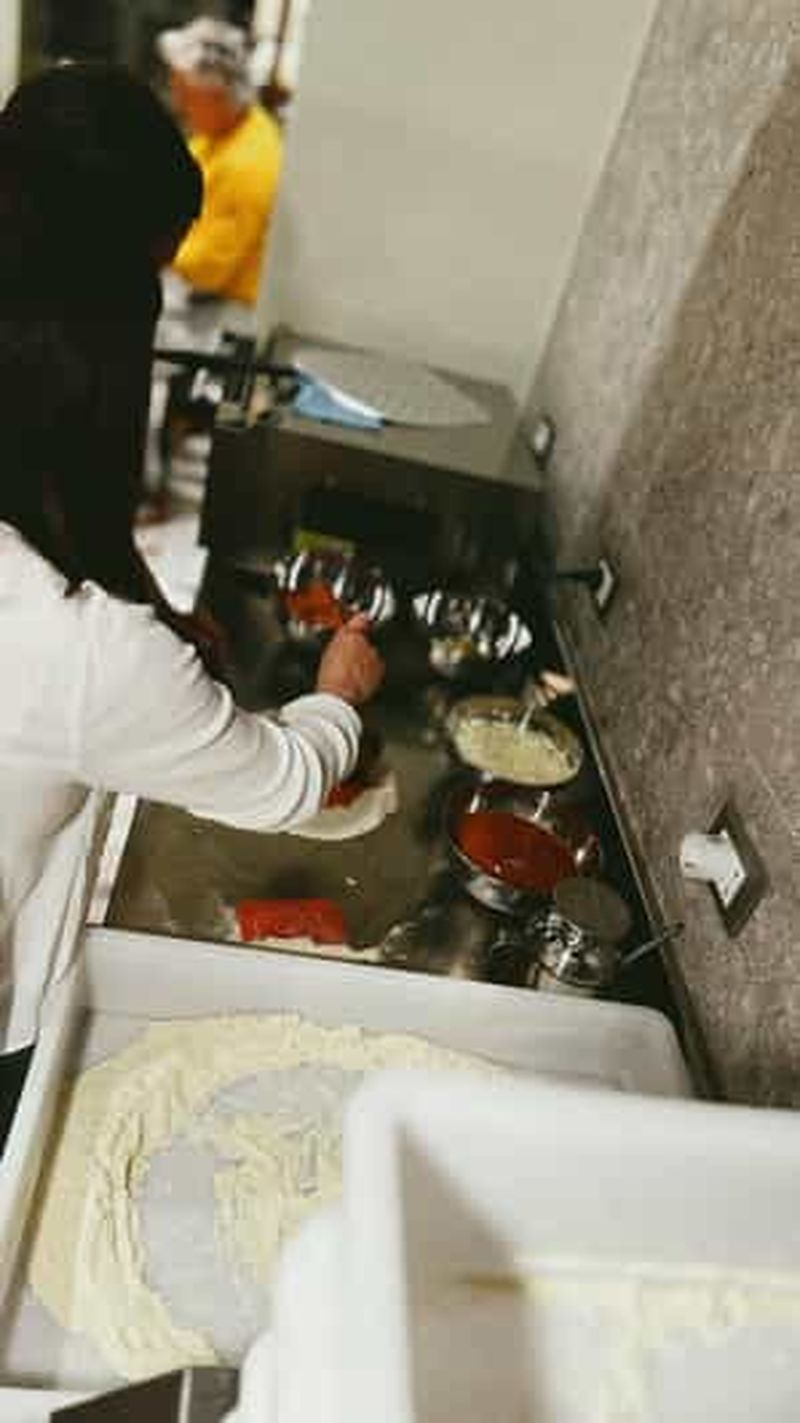 Billet Pizza et Glace | Expérience de Cuisine à Garbatella (avec de la bière pression !)