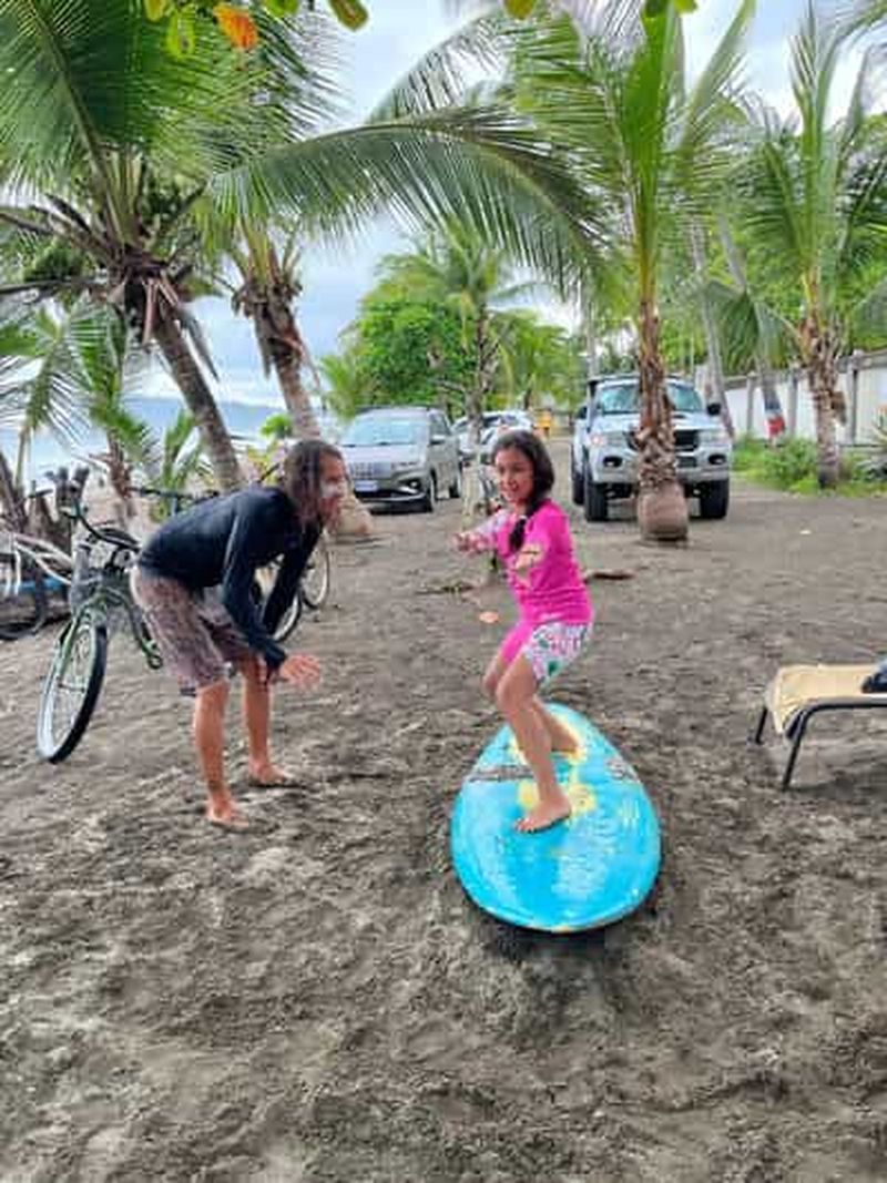 Billet Jacó : leçon de surf avec un moniteur certifié