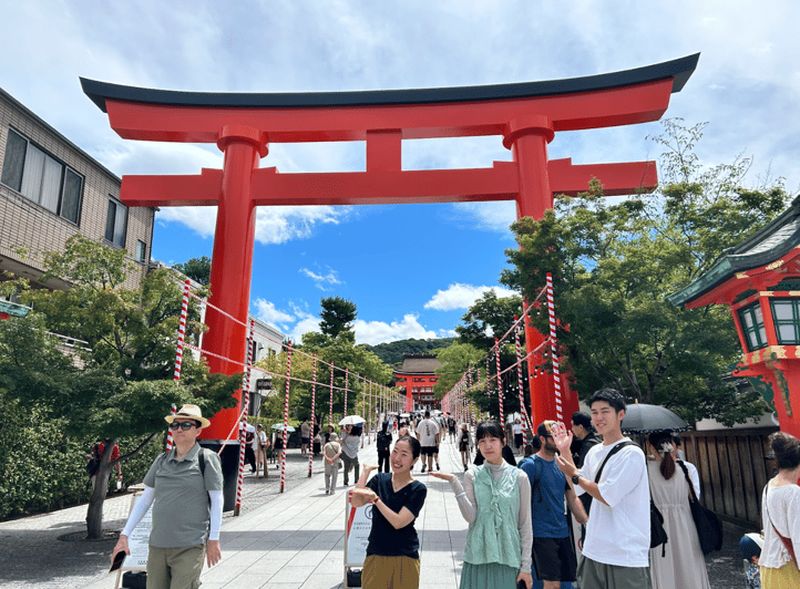 Billet Kyoto sans la foule : Fushimi Inari, château de Nijo et Kinkaku-ji