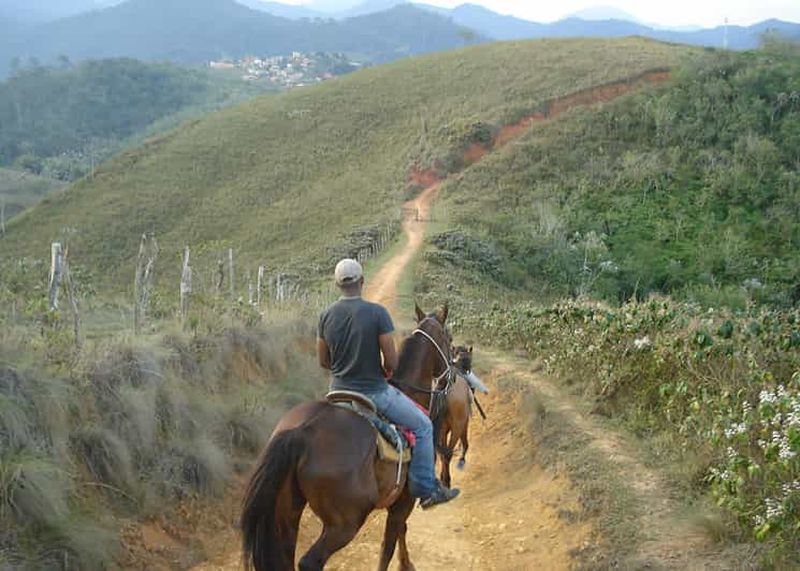Billet Promenade à cheval à Penedo à travers les sources et les rochers