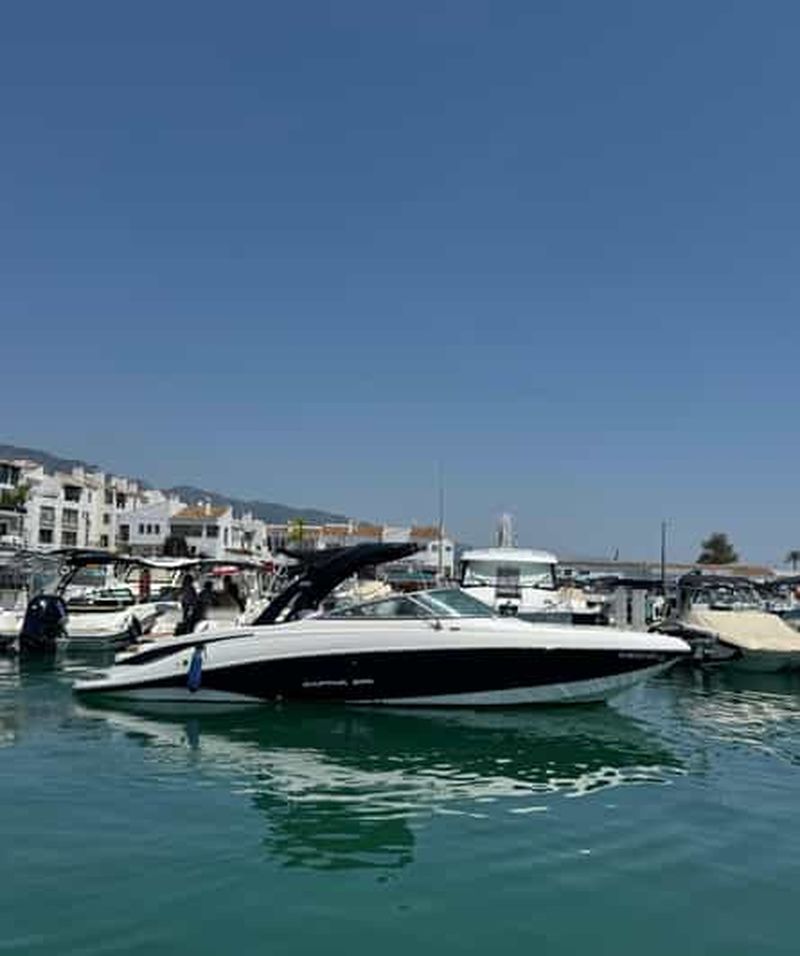 Billet Marbella : excursion de deux heures en yacht de luxe à Puerto Banús