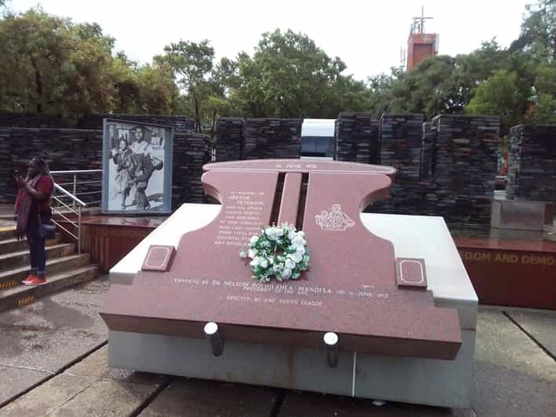 Billet Soweto : visite de 4 heures à vélo ou en tuk-tuk.