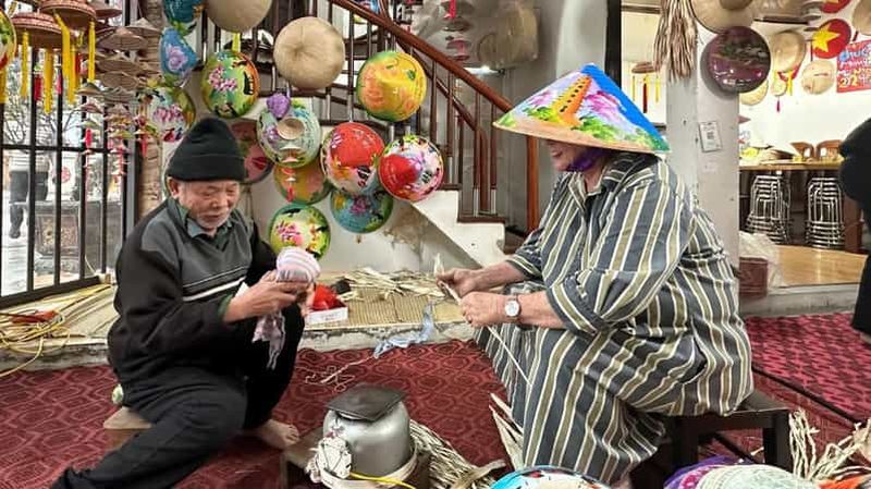 Billet Voyage artisanal 4 en 1 à Hanoï : laque, encens, chapeau et poterie