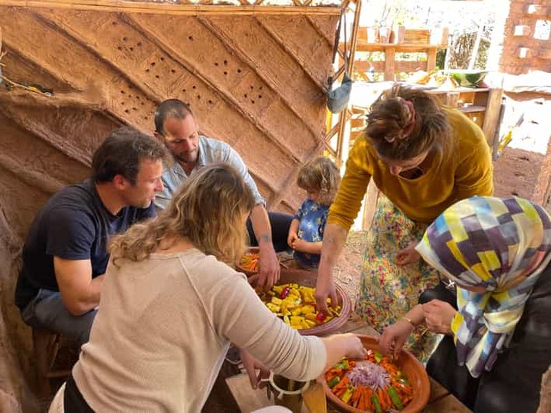 Billet Agadir : cours de cuisine dans une ferme avec une famille locale
