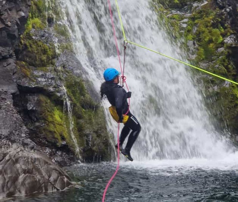 Billet Vatnajökull : aventure de canyoning avec les gardiens de la glace