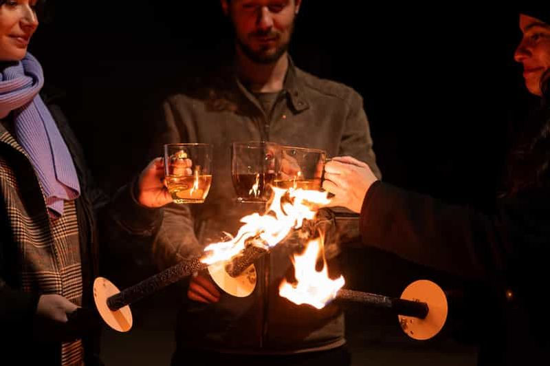 Billet Stuttgart : randonnée du vin chaud avec jeux et feu dans le Biergarten panoramique