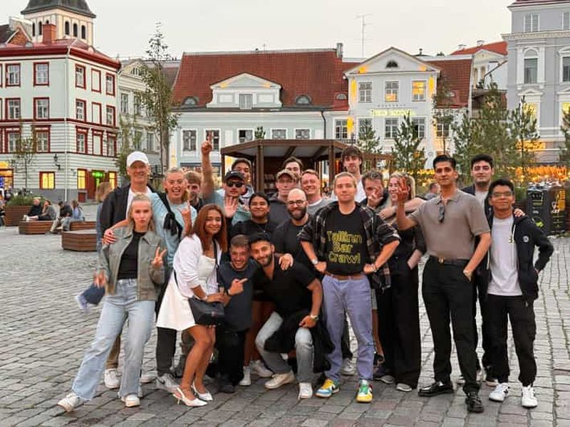 Billet Tallinn : tournée des bars dans la vieille ville - shots, jeux, offres spéciales et discothèque