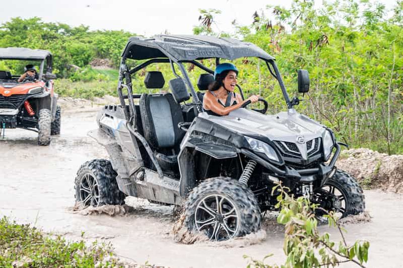 Billet Une journée riche en sensations fortes à Punta Cana : jet ski, buggies et aqua karts