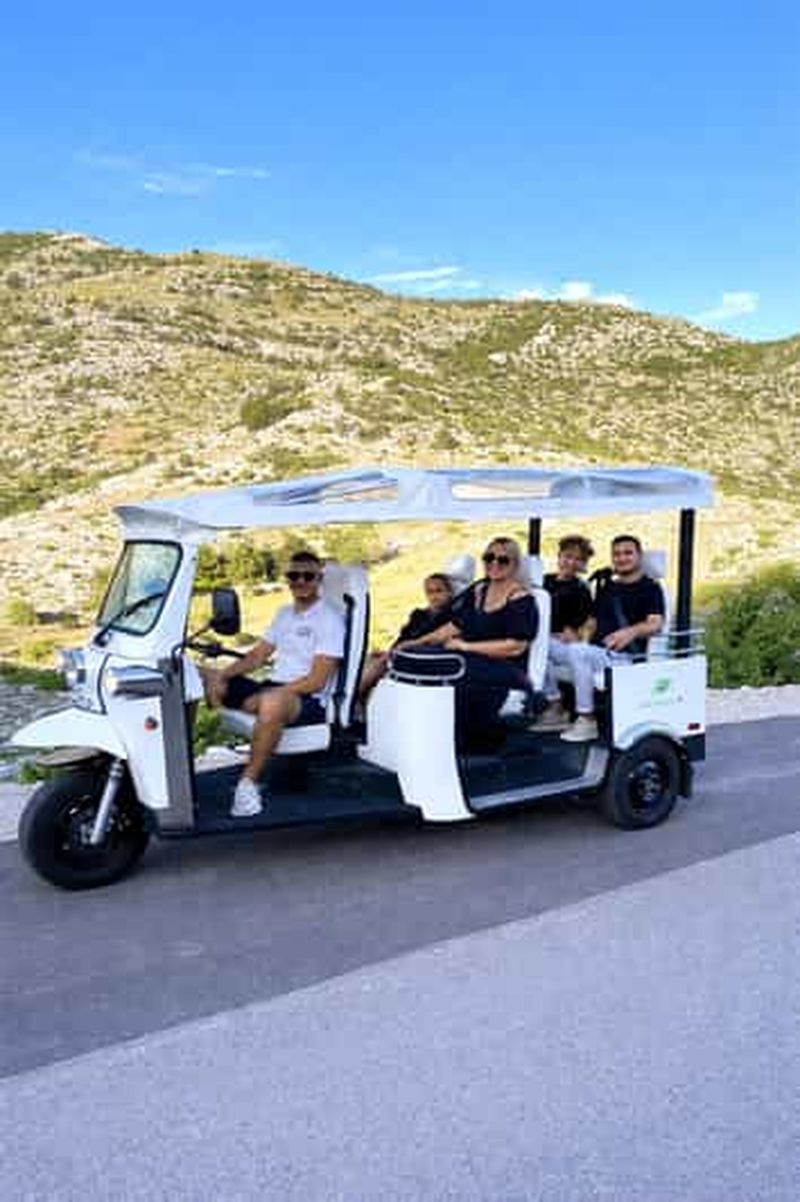 Billet Omiš : expérience pittoresque en Tuk Tuk électrique (privé)