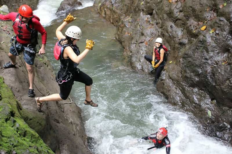 Billet Volcan Arenal : Saut de cascade et canyoning extrême