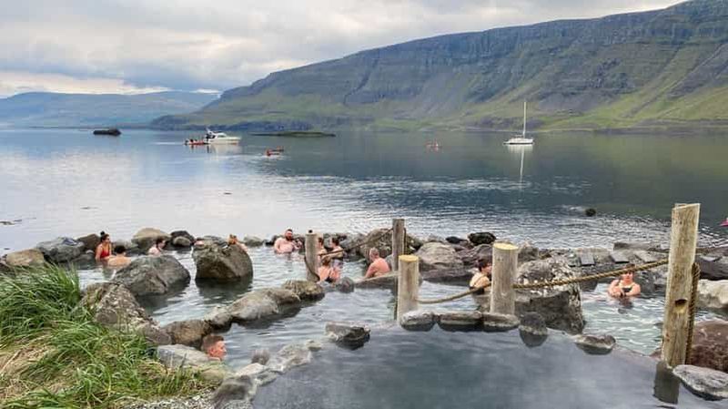 Billet Sources thermales de Hvammsvik : transfert privé aller-retour avec entrée