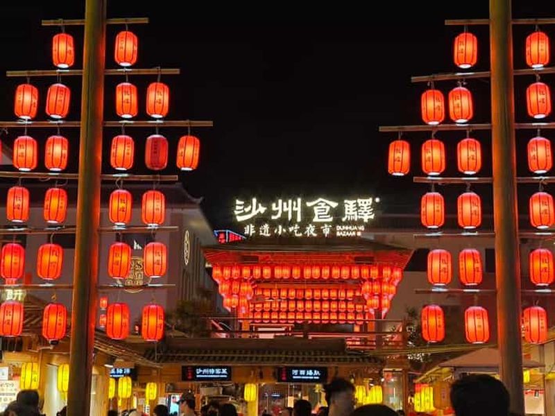 Billet Les temps forts de Dunhuang : grottes de Mogao, dunes de sable chantantes et pagode
