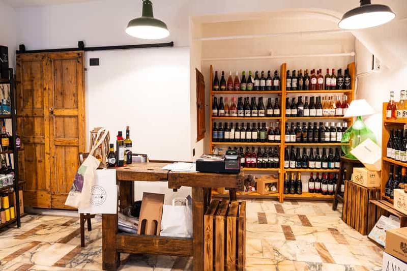 Billet Dégustation de vins locaux avec des amuse-gueules dans le centre historique de Rapallo.