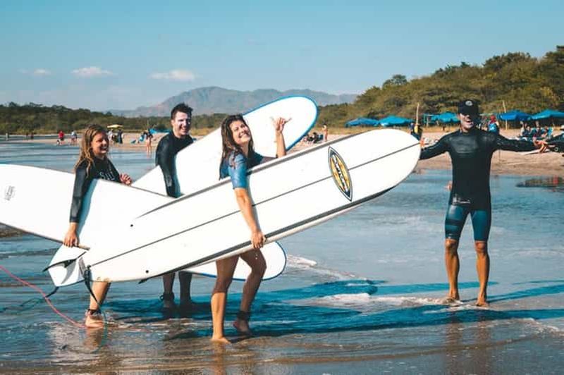 Billet Tamarindo : Leçons de surf 5 étoiles avec SALT