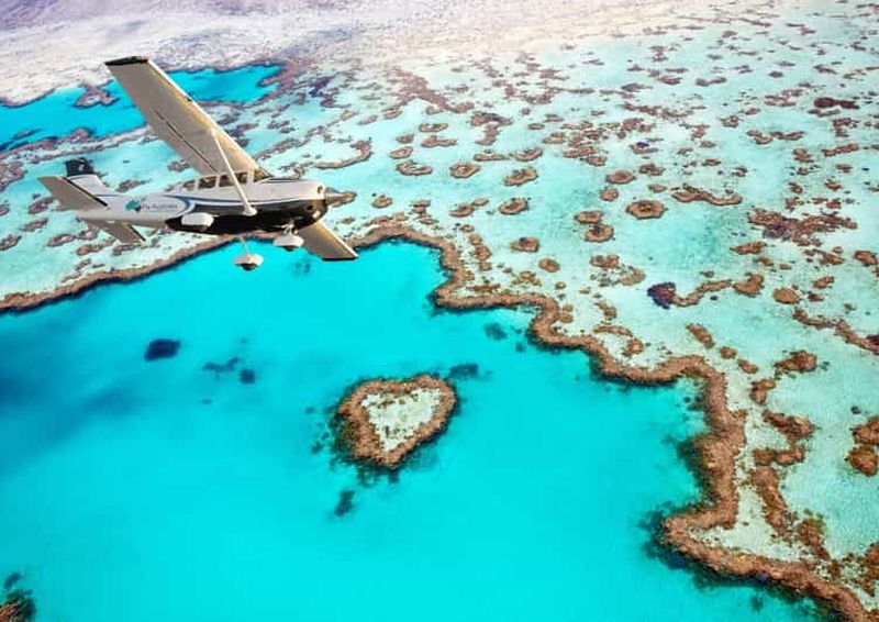 Billet Airlie Beach : Vol panoramique des îles Whitsunday et de Heart Reef
