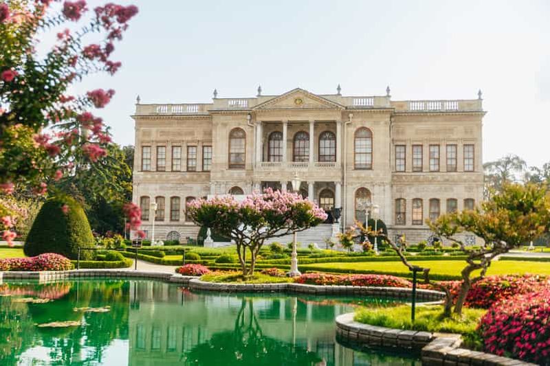 Billet Istanbul : Palais de Dolmabahce et Harem, accès rapide et audioguide