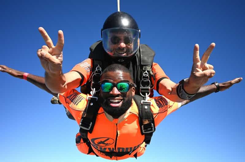 Billet Skydive Algarve : Saut en parachute en tandem à 10 000 pieds (jusqu'à 15 000 pieds)