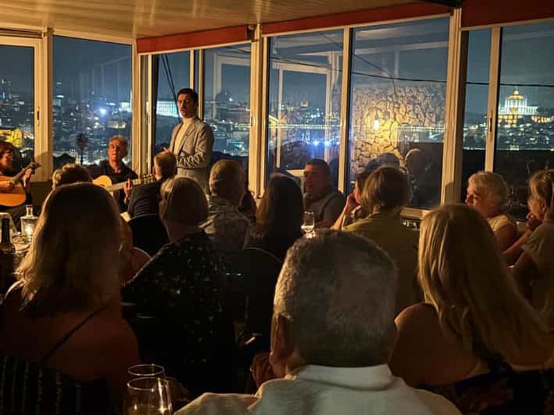 Billet Vila Nova de Gaia: dinner at the only Traditional Fado House