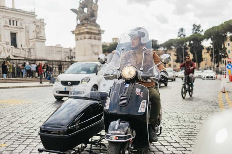 Billet Rome : visite des temps forts en side-car Vespa avec gelato