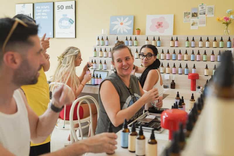 Billet Seminyak : Expérience de fabrication de parfum à Bali