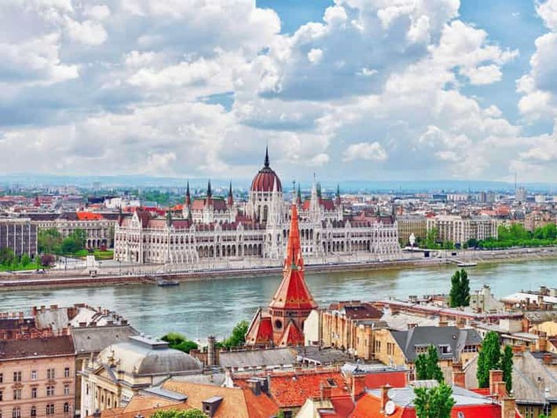 Billet Au départ de Vienne : excursion guidée d'une journée à Bratislava et Budapest