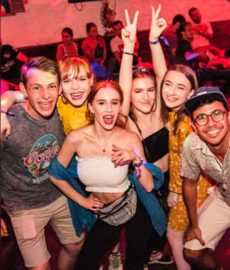 Billet Malte : Tournée des bars de Paceville et St Julian's avec boissons