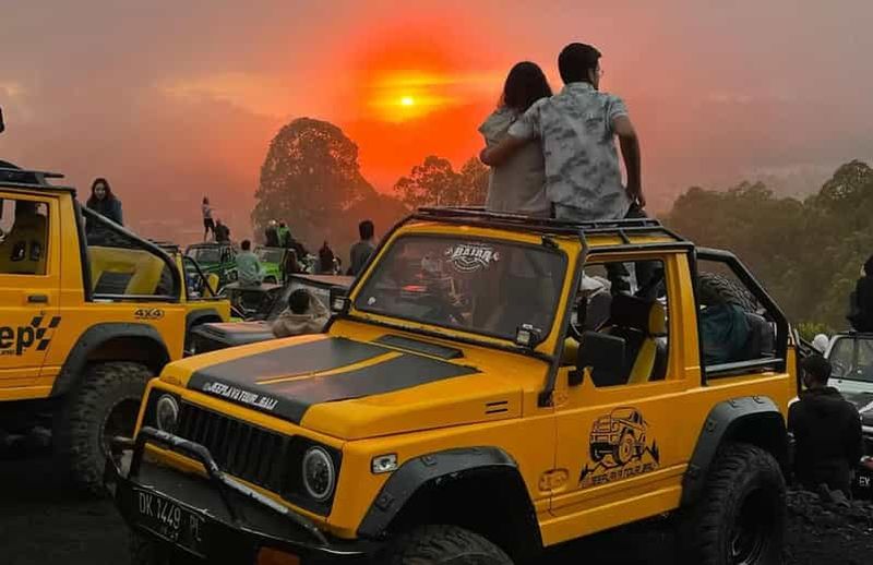 Billet Bali : excursion en jeep au lever du soleil au mont Batur et aventure en tyrolienne à Ubud