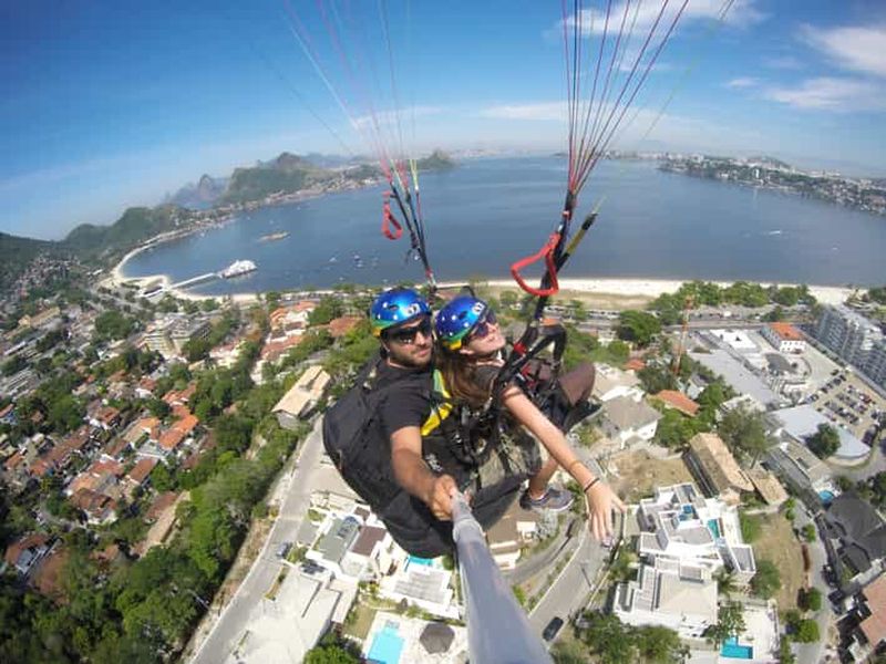 Billet Parapente à Niteró avec un instructeur expérimenté et vue sur Rio