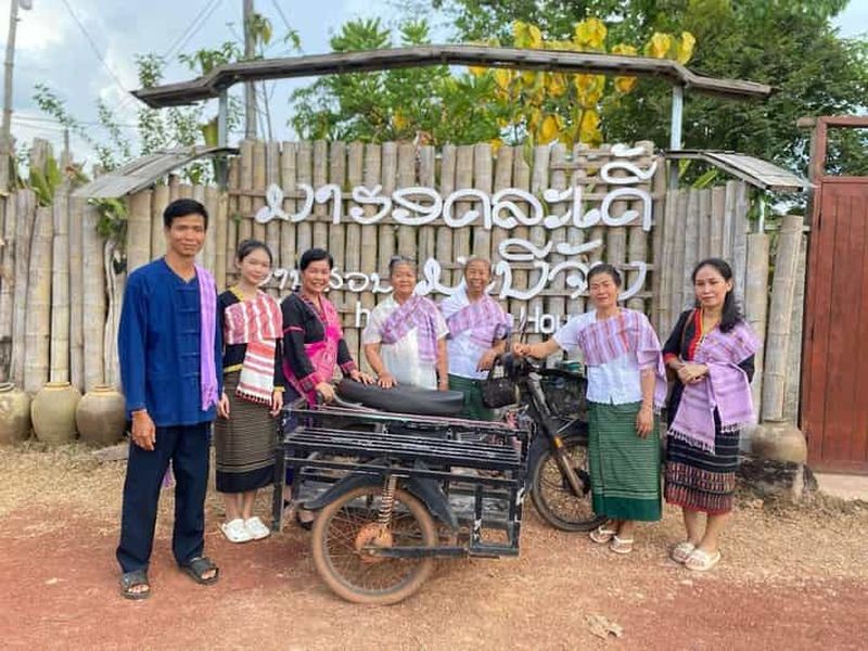 Billet Vientiane : cours de cuisine dans une maison avec jardin