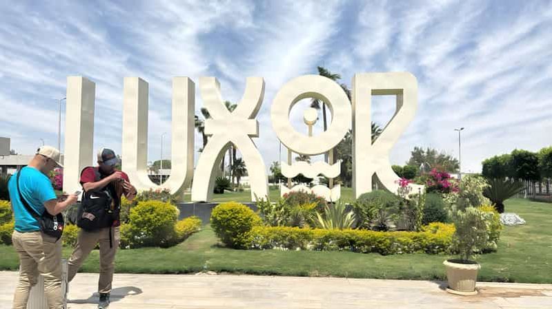 Billet Louxor : transfert privatif entre l'aéroport de Louxor et tout hôtel