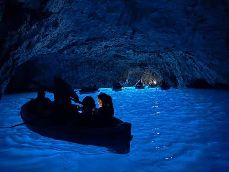 Billet Au départ de Capri : visite guidée de la Grotte bleue, de Capri et d'Anacapri