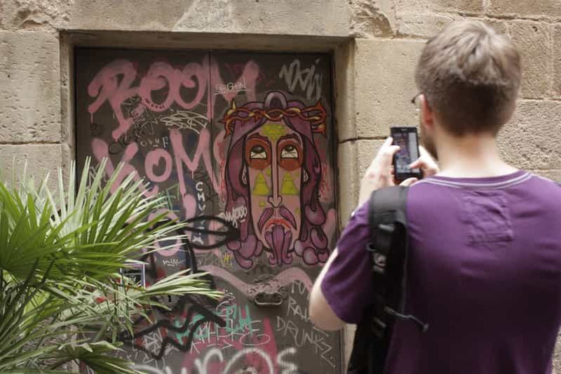 Billet Barcelone : Visite guidée de l'art de rue et des graffitis du Raval