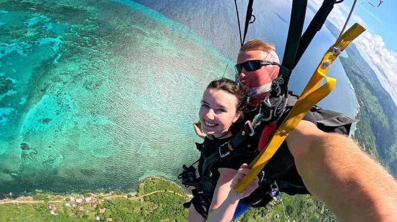 Billet Siquijor : expérience de saut en parachute en tandem