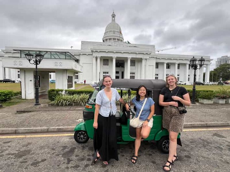 Billet Colombo : visite citadine privée en tuk-tuk avec tous les frais d'entrée inclus