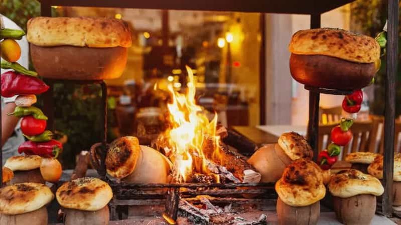 Billet Cappadoce : dîner kebab en poterie et spectacle de bris de pot en argile