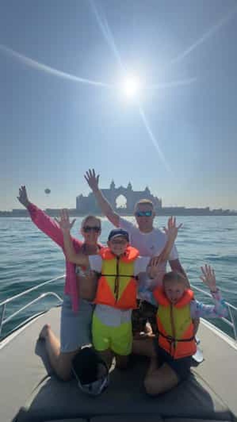 Billet Dubaï : croisière privée pour nager, bronzer et visiter