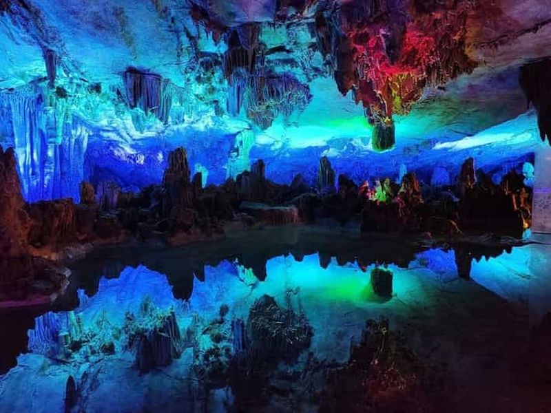 Billet Guilin : grotte d'un jour, colline de Xianggong, bateau en bambou et spectacle
