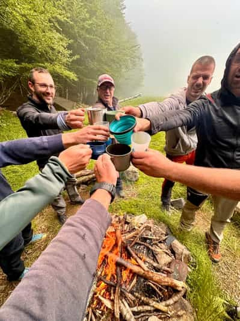 Billet Pyrénées : stage de survie en montagne, 2 jours/1 nuit avec guide diplômé