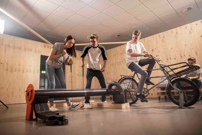 Billet Berlin Neukölln : mini-golf interactif et aventureux