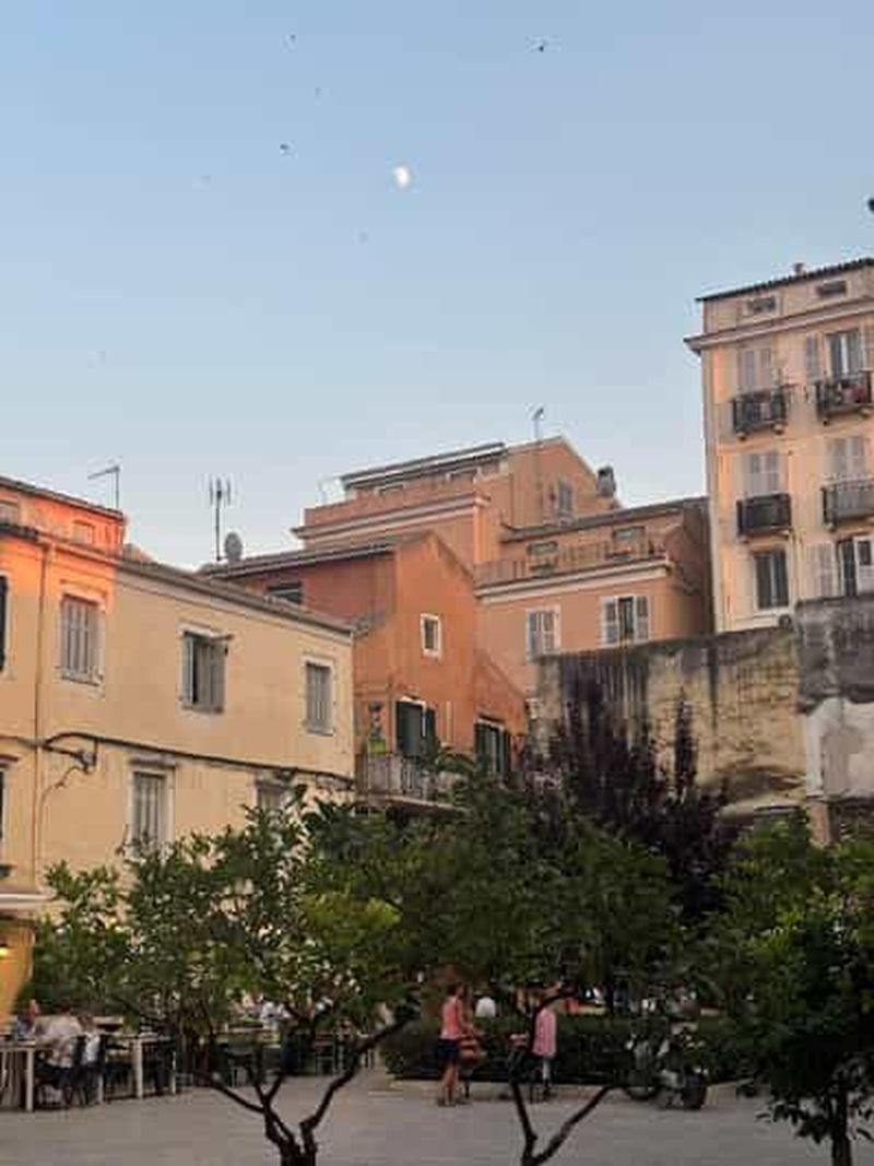 Billet Corfou : visite à pied pour femmes avec café et cadeau