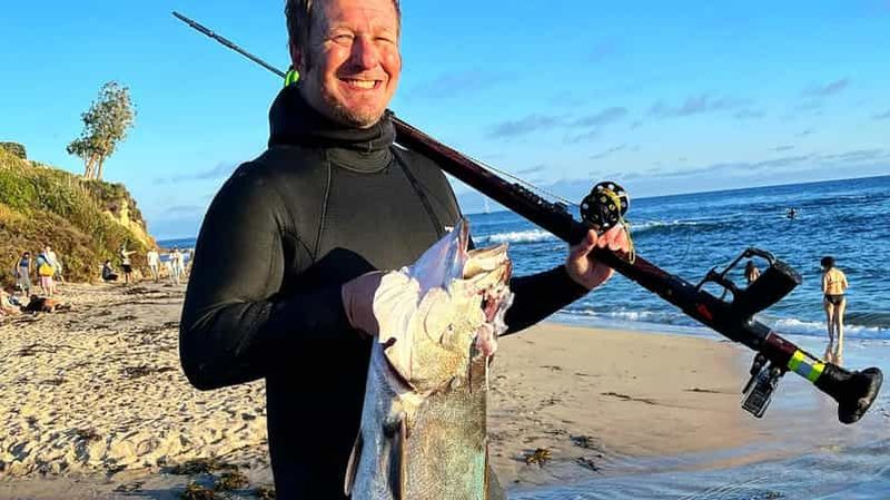 Billet Aventure de pêche au harpon dans la forêt de Kelp