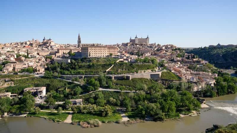 Billet Depuis Madrid : visite d'une journée à Tolède, Escurial et Valle de los Caídos