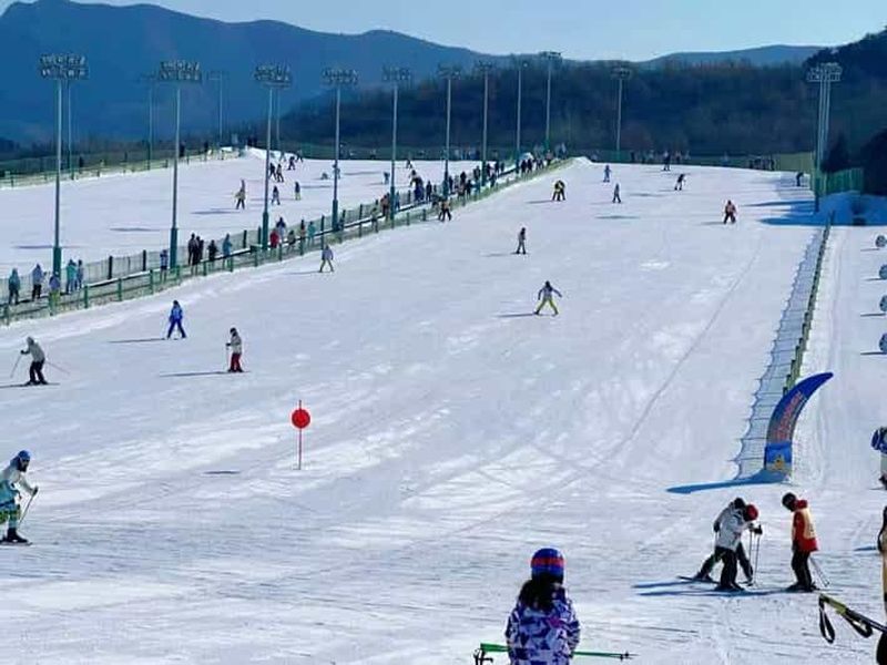 Billet Pékin : station de ski de Nanshan et visite privative des tombeaux Ming