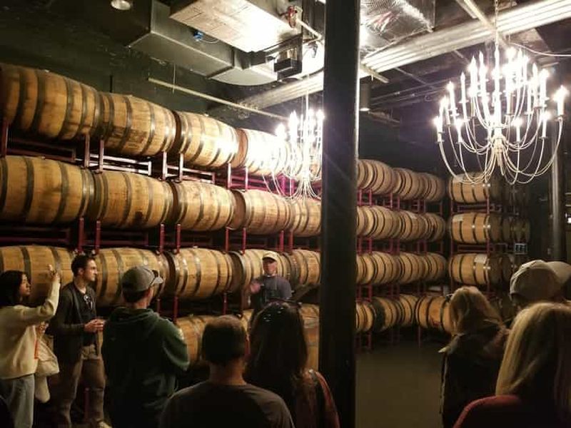 Billet Boston : visite d'une brasserie, d'une cave à vin et d'une distillerie avec repas