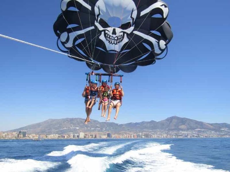 Billet Benalmádena : vol en parachute ascensionnel de luxe depuis le port de Benalmadena