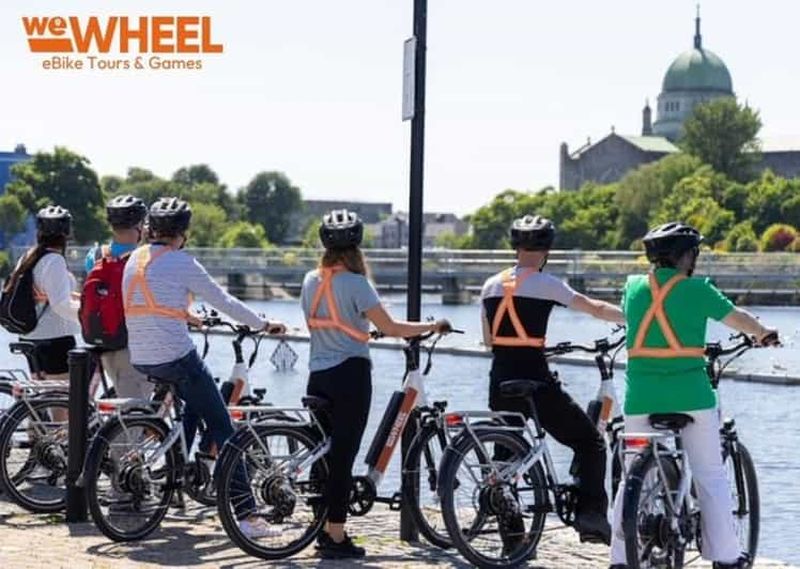 Billet Visite guidée de la ville de Galway à vélo électrique : Demi-journée
